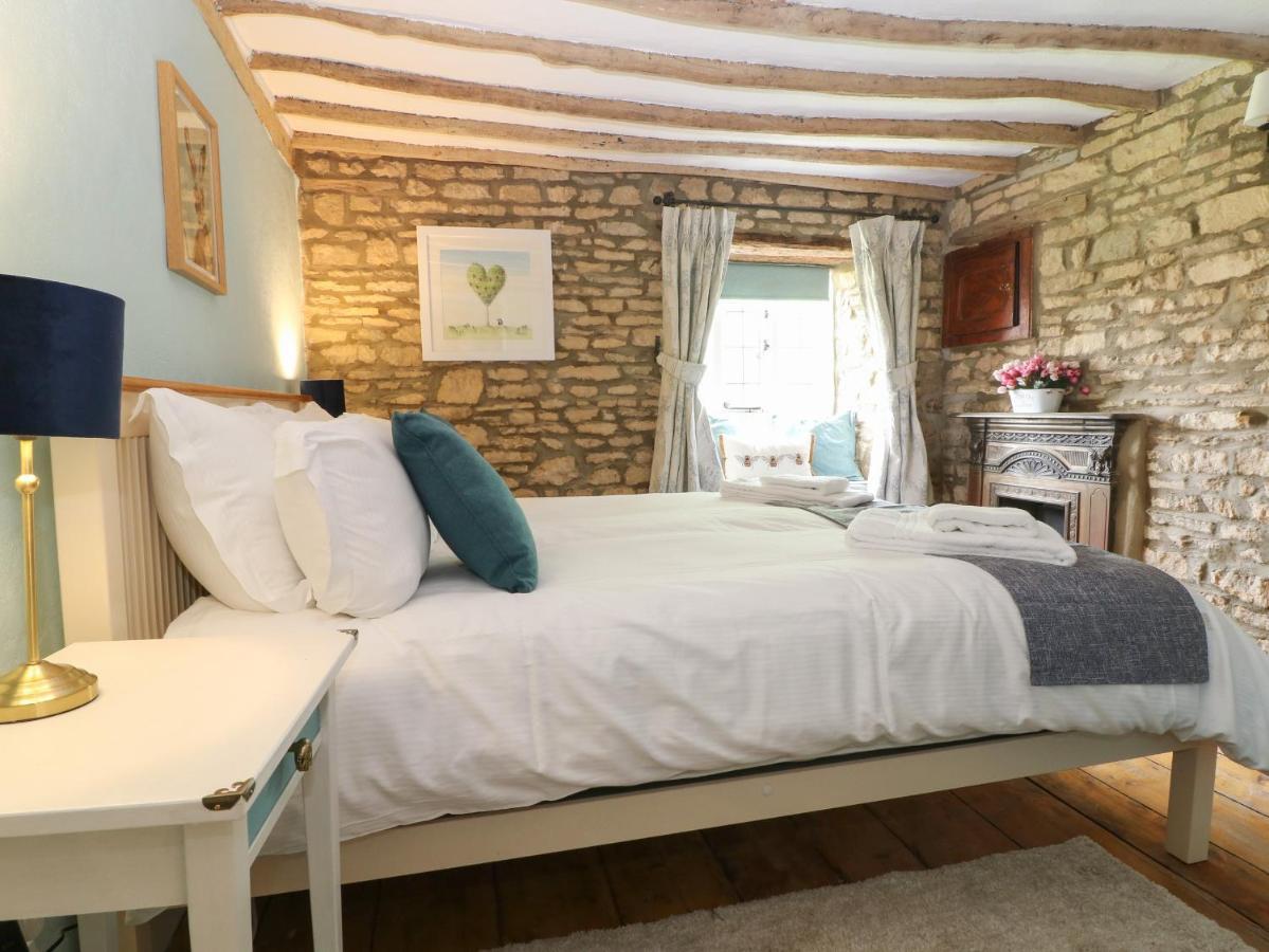 Tuesday Cottage Bourton-on-the-Water Exteriör bild